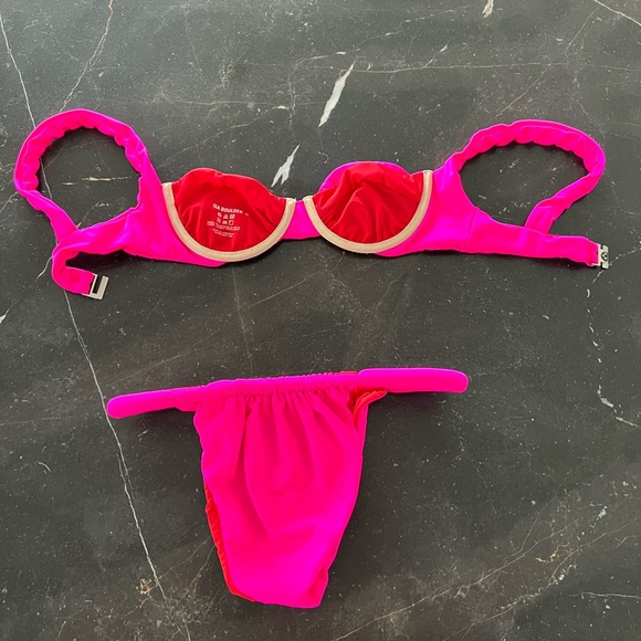 ISA BOULDER NEON PINK BIKINI - Picture 2 of 7
